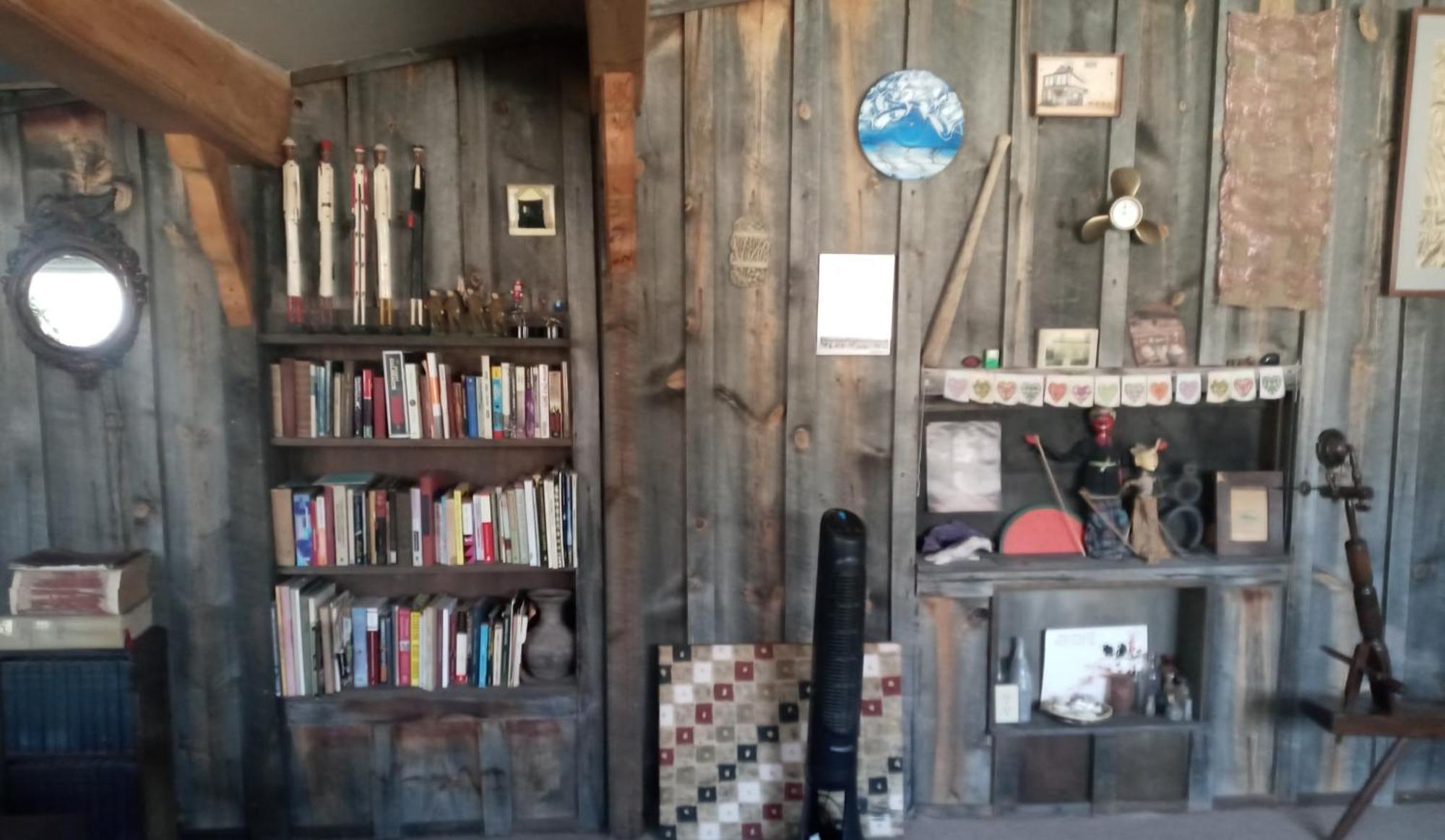 Ocho Guesthouse & Weaver'S Studio Еспаньола Екстериор снимка